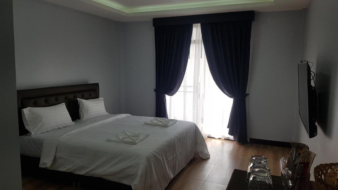 La Capannina Hotel Patong Esterno foto